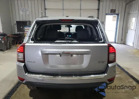 2016 Jeep Compass Latitude из США, поврежденный, VIN 1C4NJDEB3GD559372